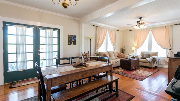 Rumah Standar, 3 kamar tidur (Post Oak Haus) | Makan di kamar