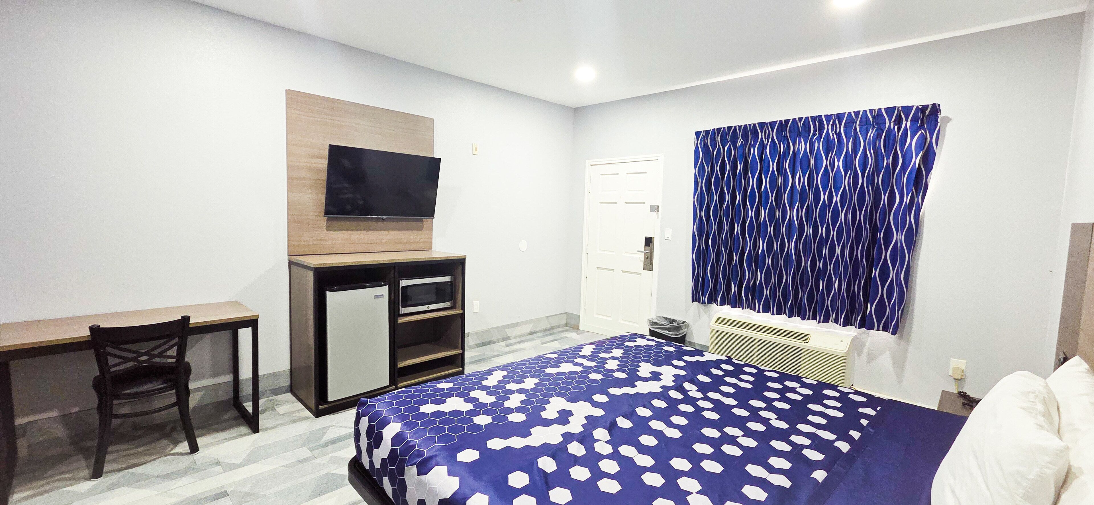 Premium bedding, individually furnished, desk, iron/ironing board