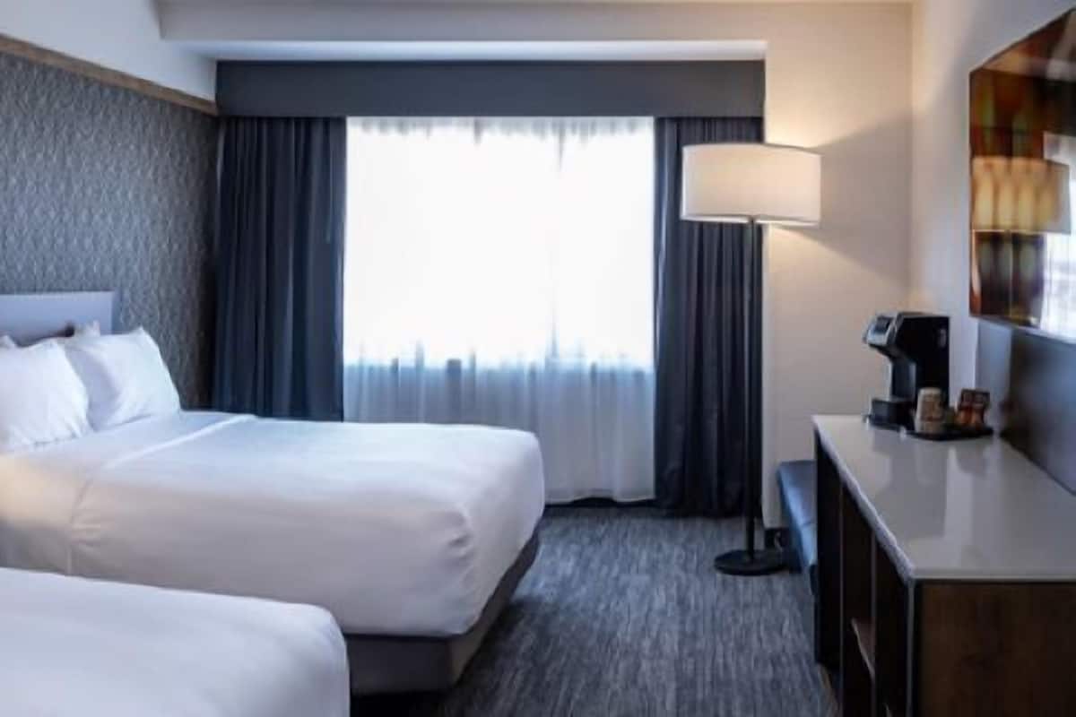1 Schlafzimmer, Pillowtop-Betten, Schreibtisch