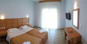 Studio | Bed sheets - Aloni Hotel (Kassandra)