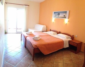 Bed sheets - Aloni Hotel (Kassandra)