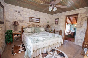 Cabin (Clear Springs Log Cabin)