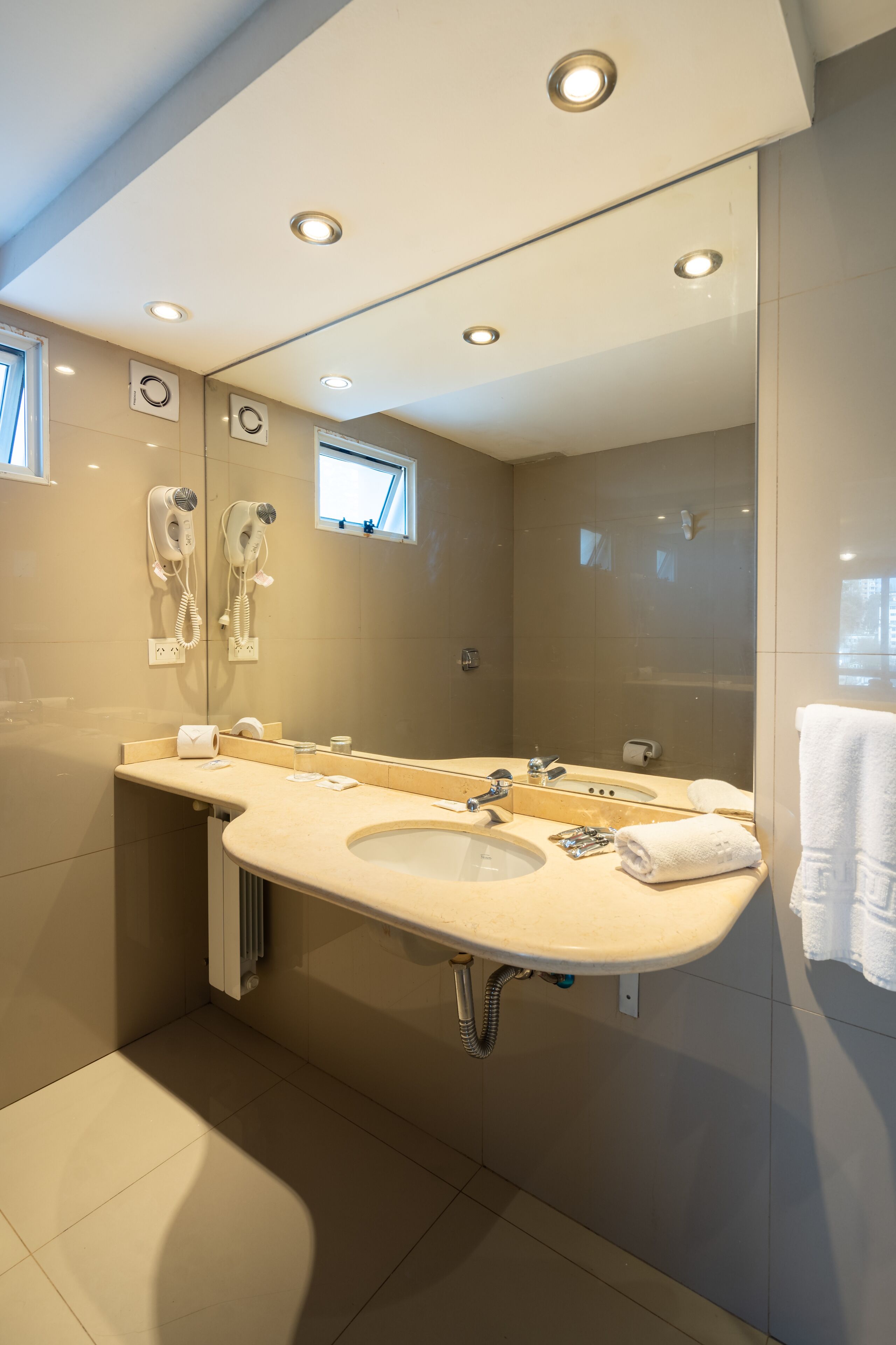 Photo - Lagos Andinos