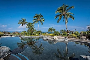 Outdoor pool - Hali i Kai 18 H (Waikoloa)