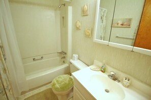 Condo, 2 Bedrooms | Bathroom