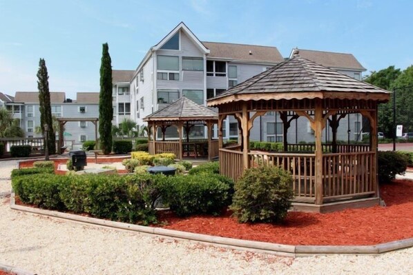 Condo, 2 Bedrooms | Gazebo