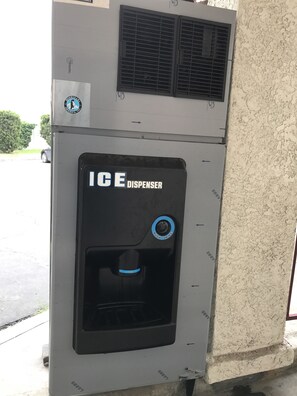 Vending machine