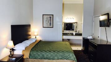 Escrivaninha, ferros/tábuas de passar roupa, Wi-Fi de cortesia