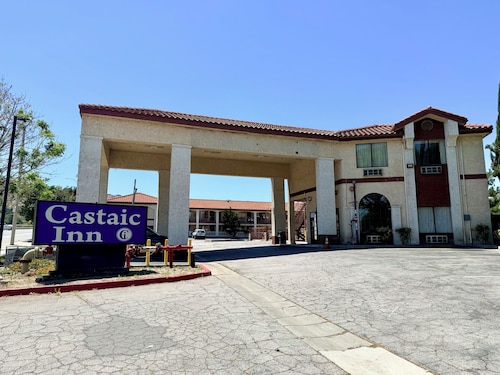 Castaic Inn Near Six Flags Magic Mountain