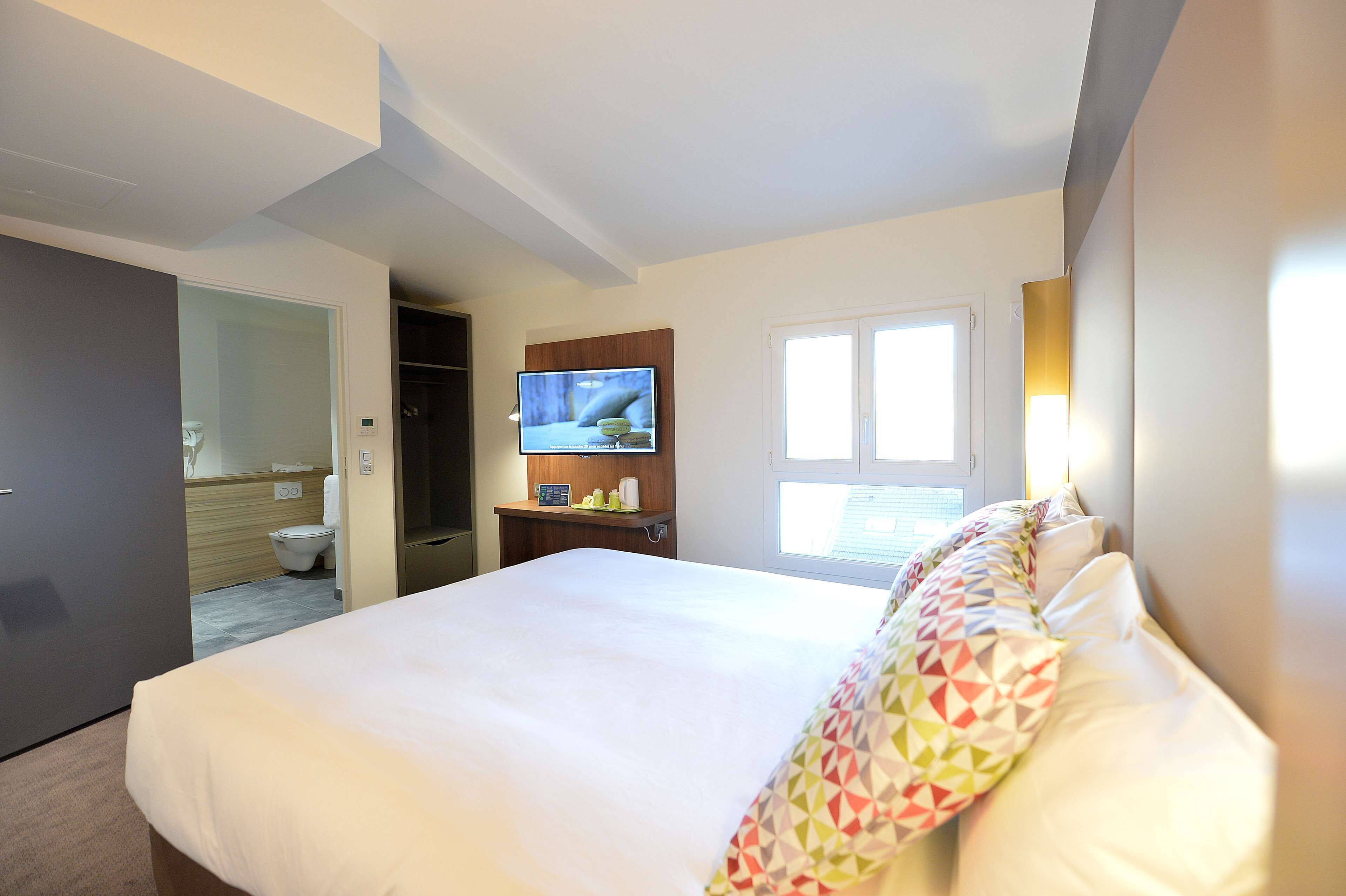 next generation, room, 1 double bed | premium bedding, desk, soundproofing, iron/ironing board