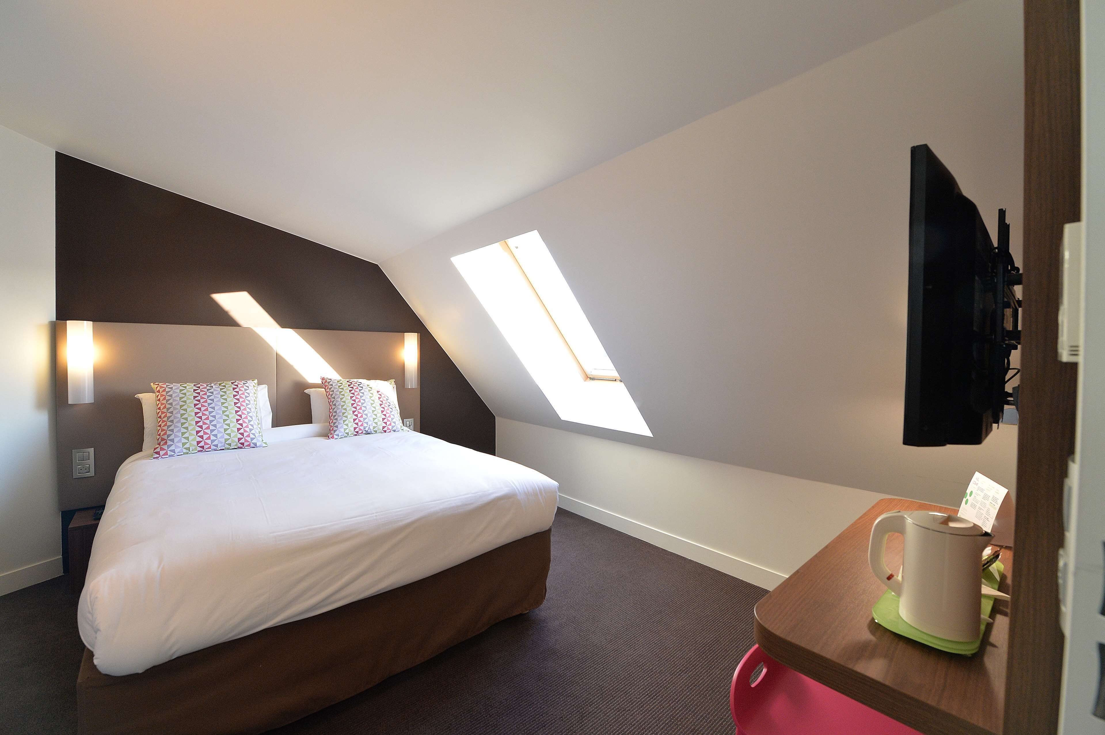 next generation, room, 1 double bed | premium bedding, desk, soundproofing, iron/ironing board