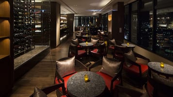 酒吧(店内)