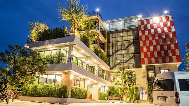Front of property - evening/night - D11 Hotel (Phitsanulok)