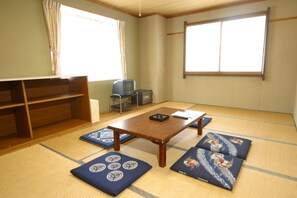 ห้องทราดิชันนัล (Japanese Style, No Bathroom) | ตู้นิรภัยในห้องพัก, Wi-Fi ฟรี