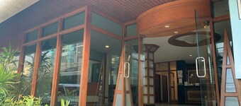 ペッチ パイリン ホテル