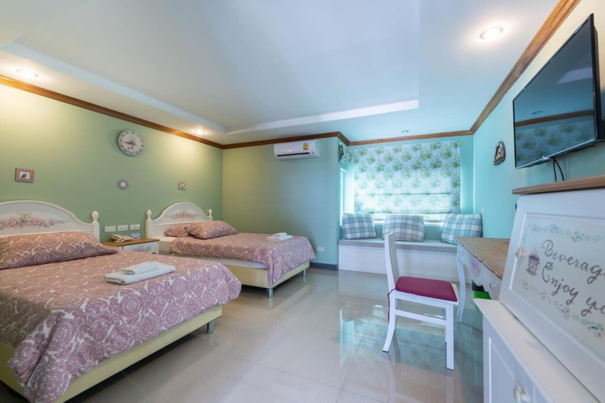 Superior Twin Room | 1 bedroom, desk, soundproofing, free WiFi