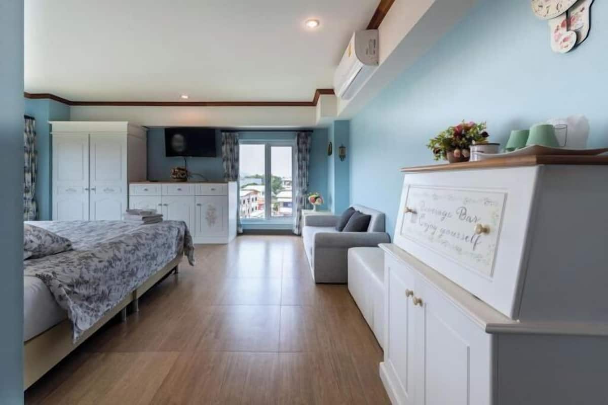 1 bedroom, desk, soundproofing, free WiFi