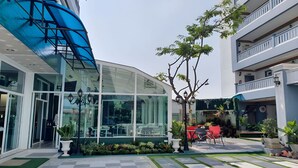 Ảnh chưa phân loại, 4 trong số 62 ảnh, nút