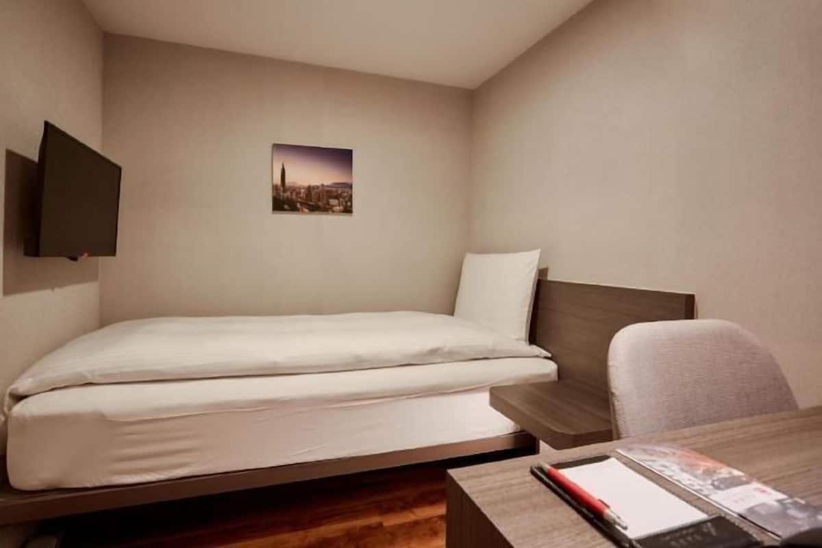 SÀngtillbehör av högsta kvalitet, duntÀcken och bÀddmadrasser