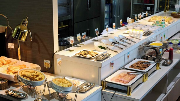 뷔페 아침 식사