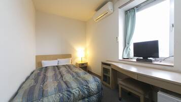 Quarto casal econômico | Wi-Fi de cortesia, roupa de cama