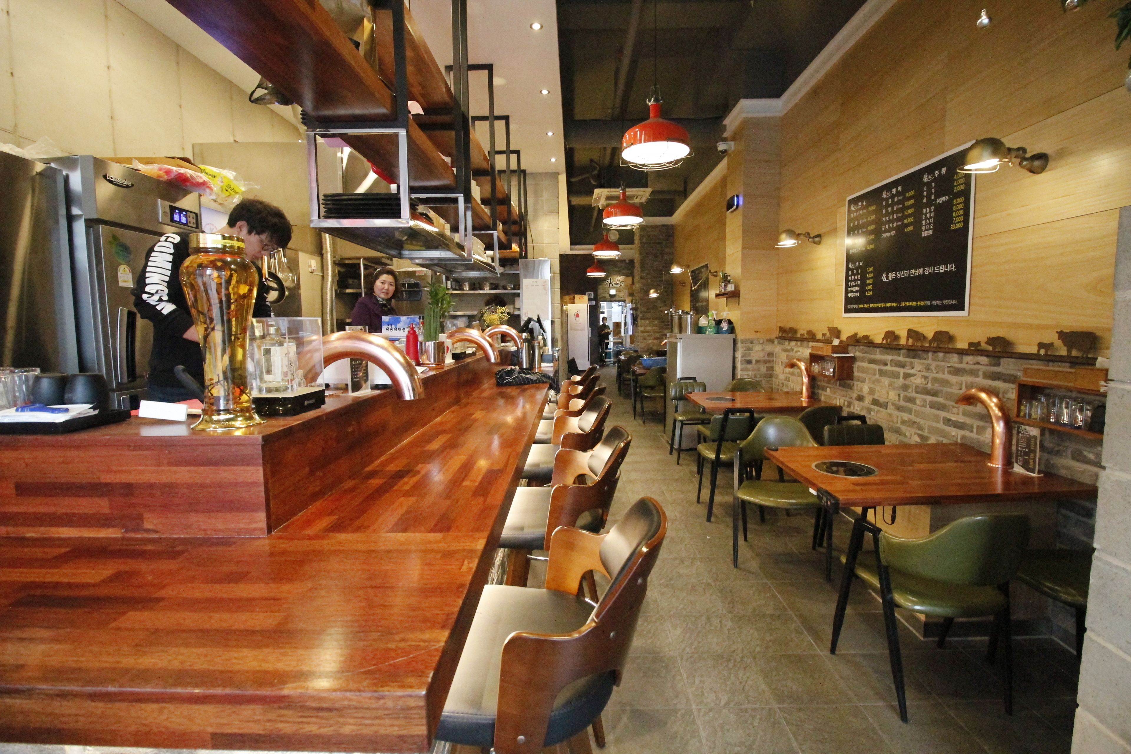 lunch and dinner served, japanese cuisine