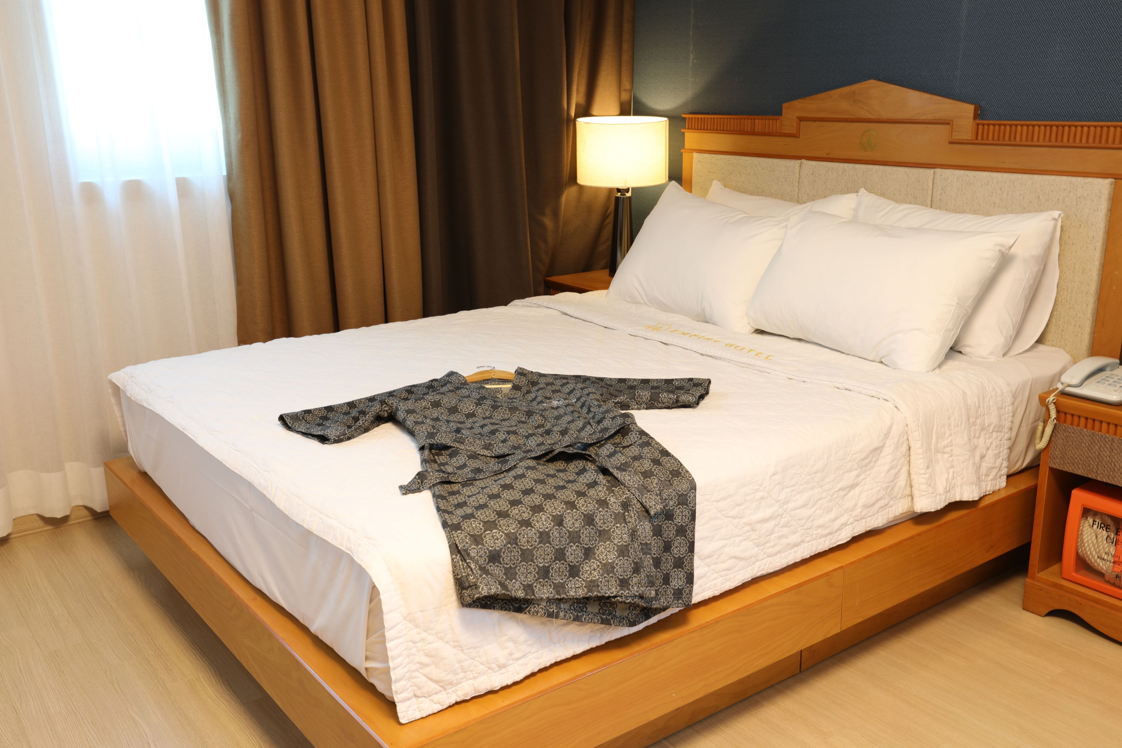 standard room | premium bedding, in-room safe, laptop workspace, blackout curtains