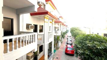 Exclusive-Haus, barrierefrei, Stadtblick | Terrasse/Patio