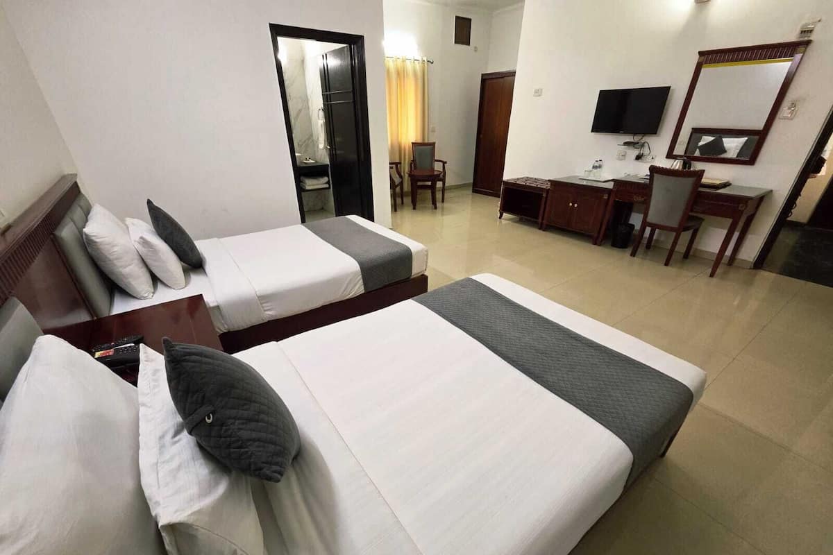 EXECUTIVE ROOM | Premium bedding, in-room safe, desk, free WiFi