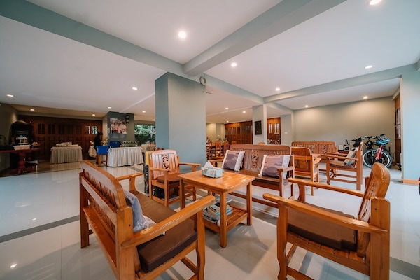 Daily English breakfast for a fee