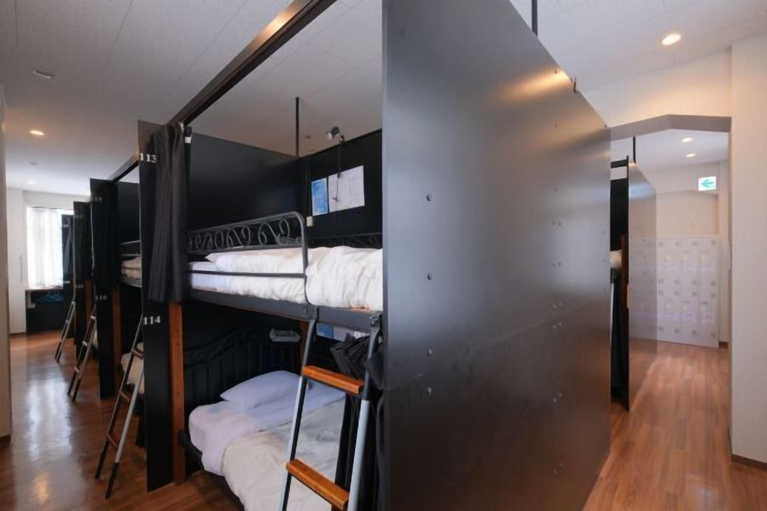 Caja de seguridad en la habitación, wifi gratis y ropa de cama 