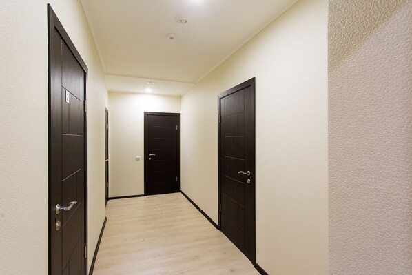 Hallway - Friendly (Surgut)