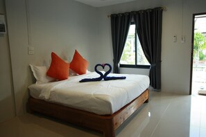 Standard Room, 1 Bedroom | Free minibar items, in-room safe, desk, cribs/infant beds - Khlong Dao Sunset Villa (Ko Lanta)