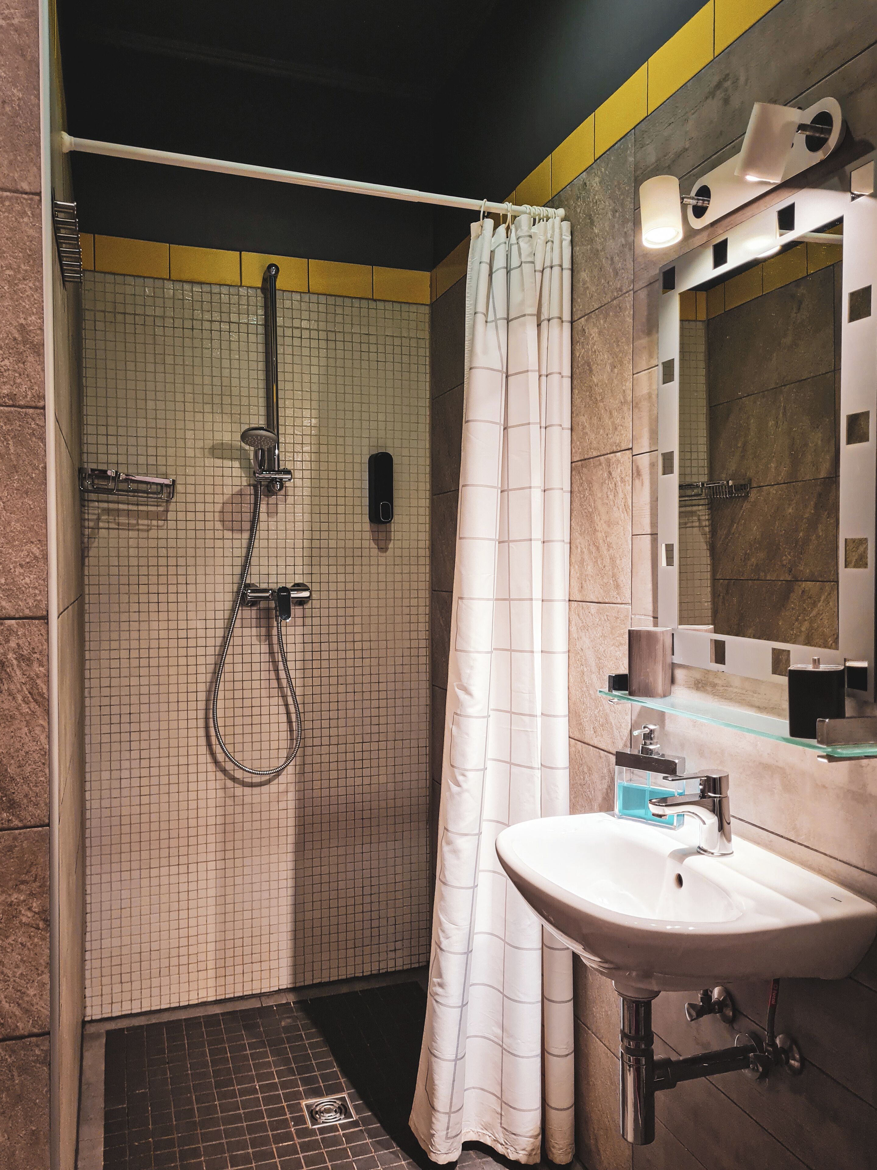 comfort double or twin room, 1 queen bed with sofa bed | bathroom | shower, free toiletries, hair dryer, towels