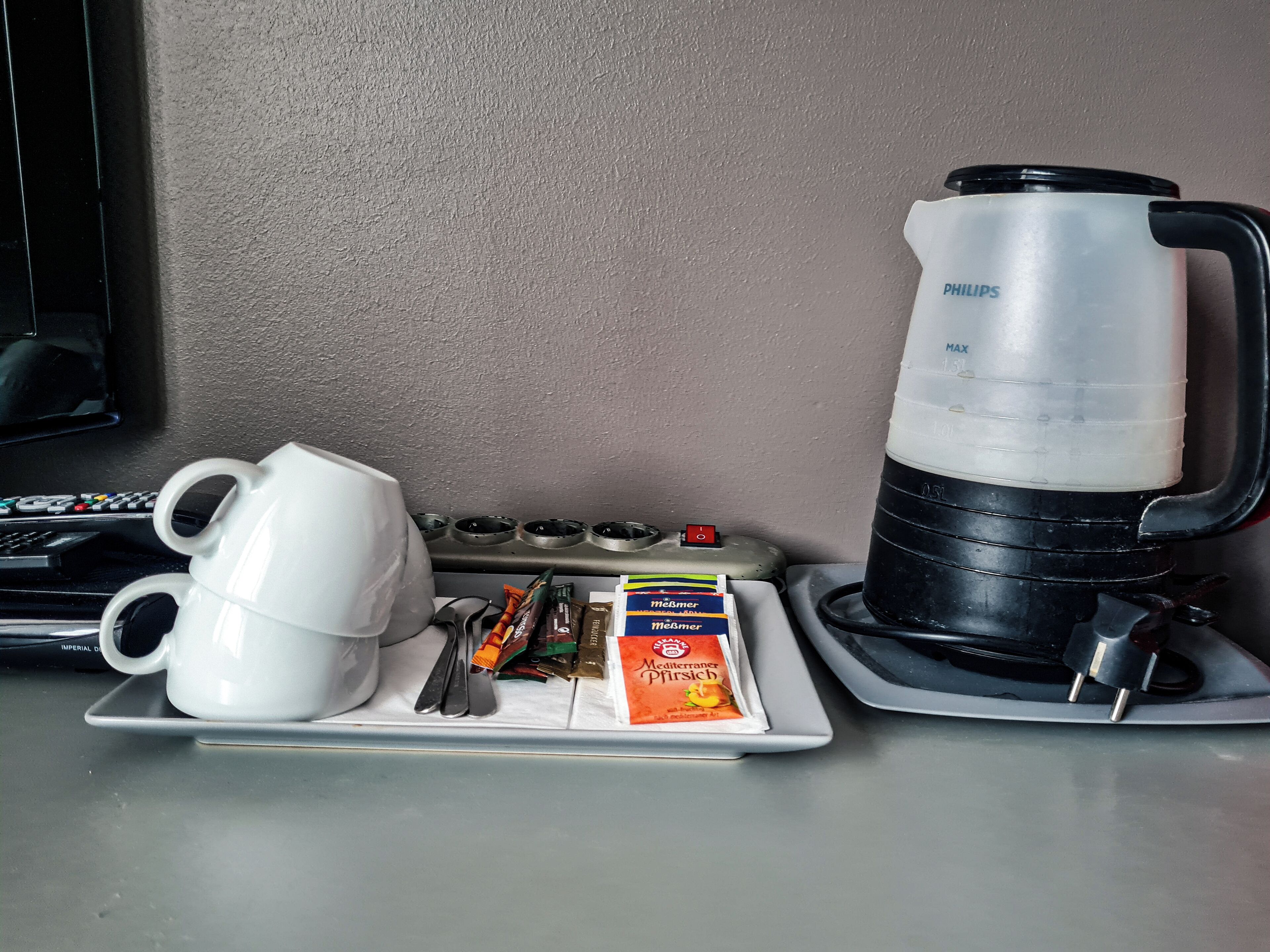 basic triple room, shared bathroom | desk, free wifi, bed sheets, wheelchair access