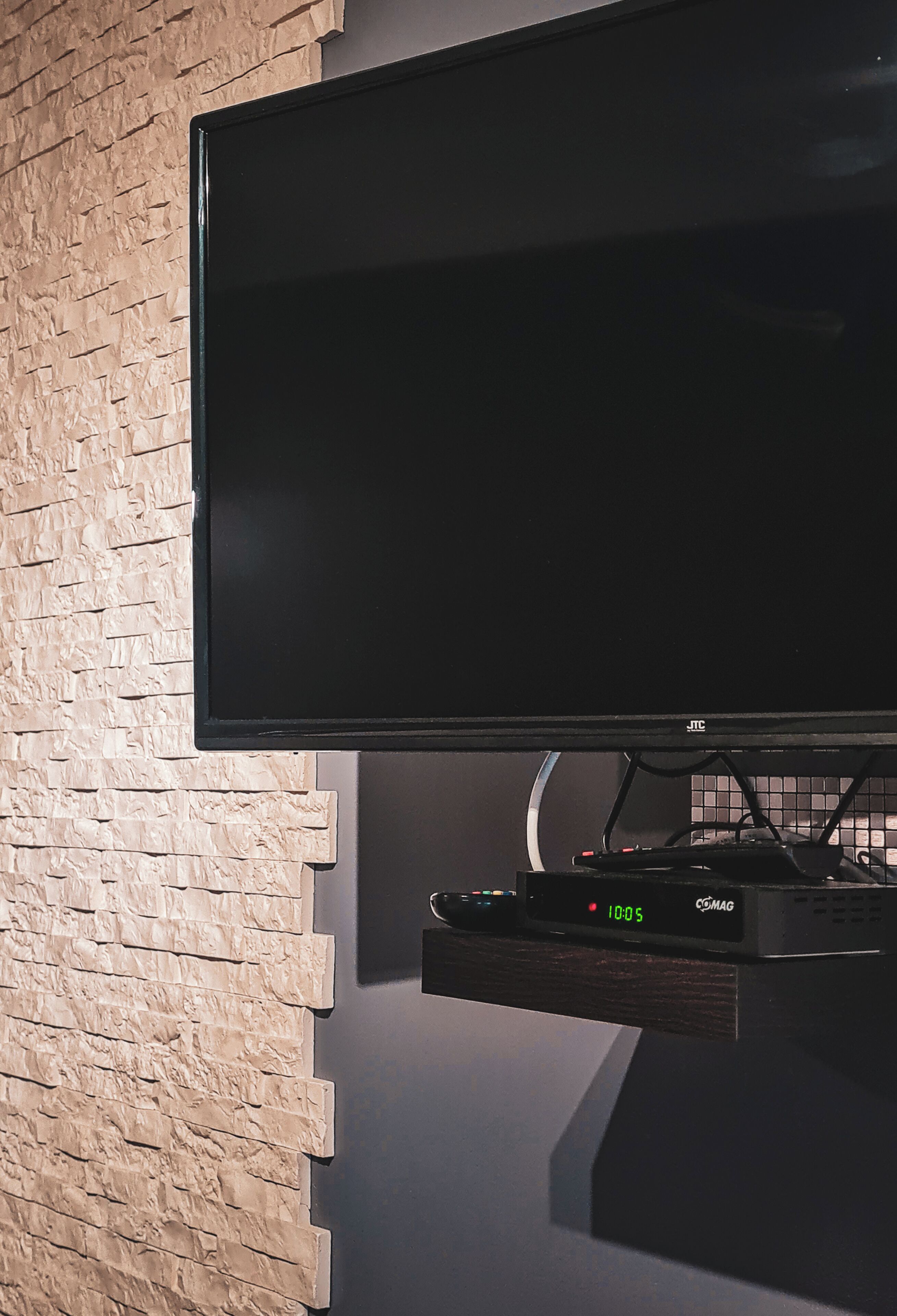 family room | desk, free wifi, bed sheets, wheelchair access