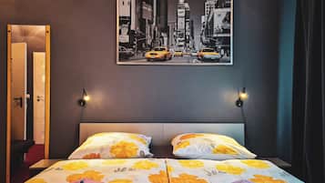 Chambre Confort Double ou avec lits jumeaux, 1 grand lit et 1 canapé-lit
