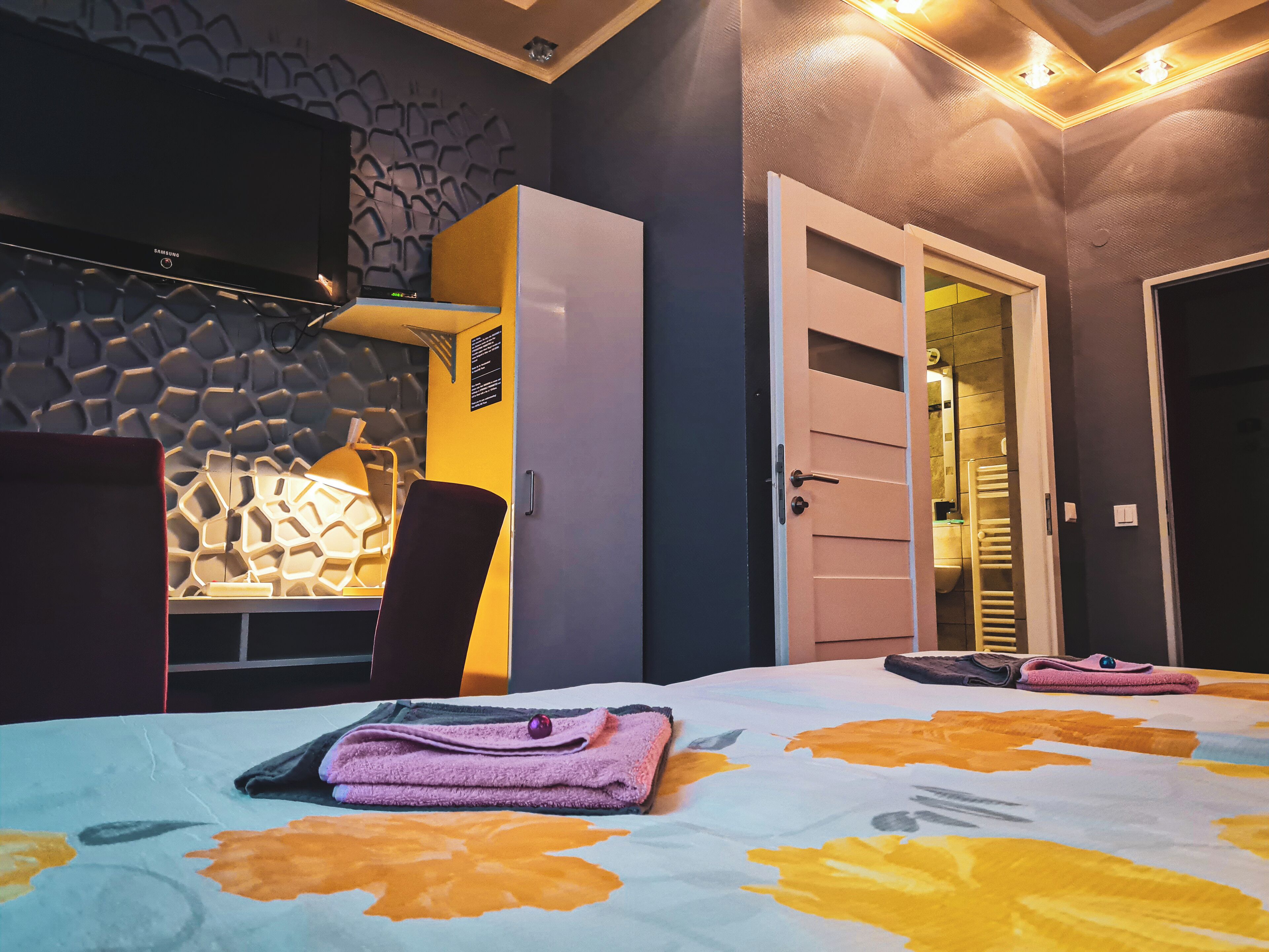 comfort double or twin room, 1 queen bed with sofa bed | desk, free wifi, bed sheets, wheelchair access