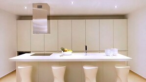 ヴィラ 4 ベッドルーム プライベートプール | 専用キッチン | 大型冷蔵庫、オーブン、コンロ、食器洗い機