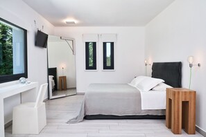 4 soverom, memory foam-senger, individuelt dekorert og skrivebord