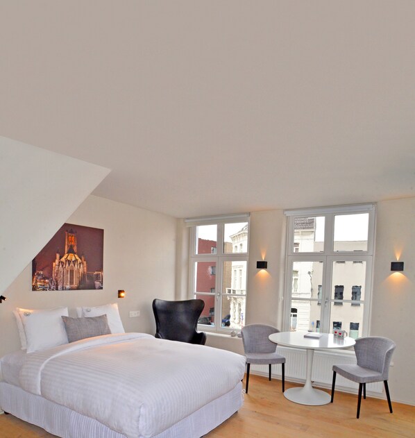 Fer et planche à repasser, Wi-Fi gratuit, draps fournis