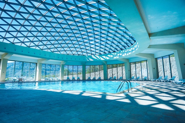 Indoor pool, 2 outdoor pools, open 8 AM to 11:00 PM, pool umbrellas