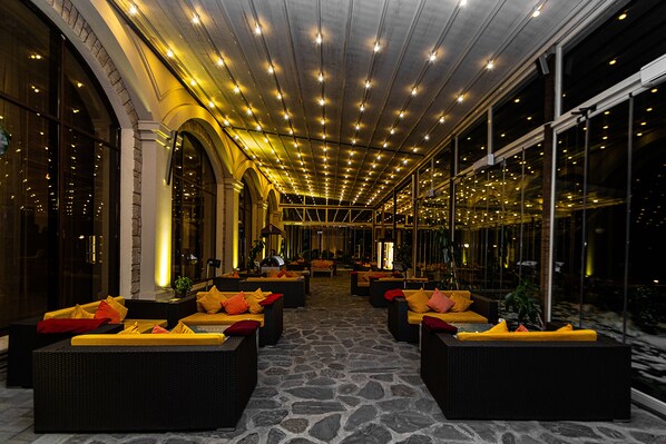 Bar (on property) - Marxal Resort & SPA (Sheki)