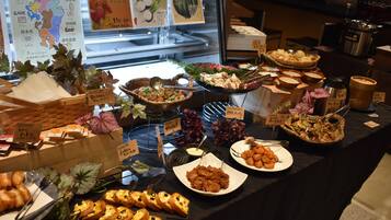 Daily buffet breakfast for a fee