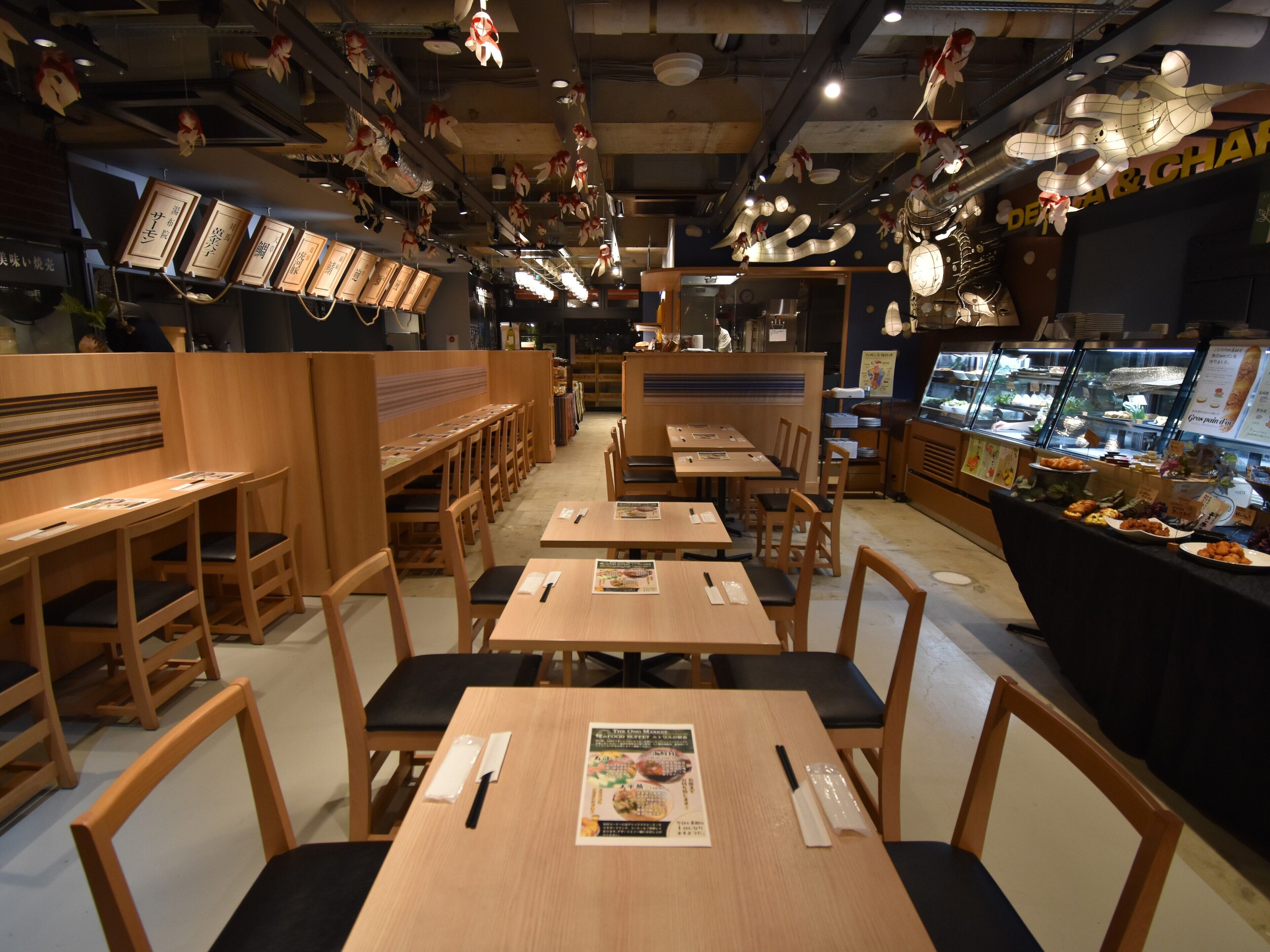 daily buffet breakfast (jpy 1500 per person)