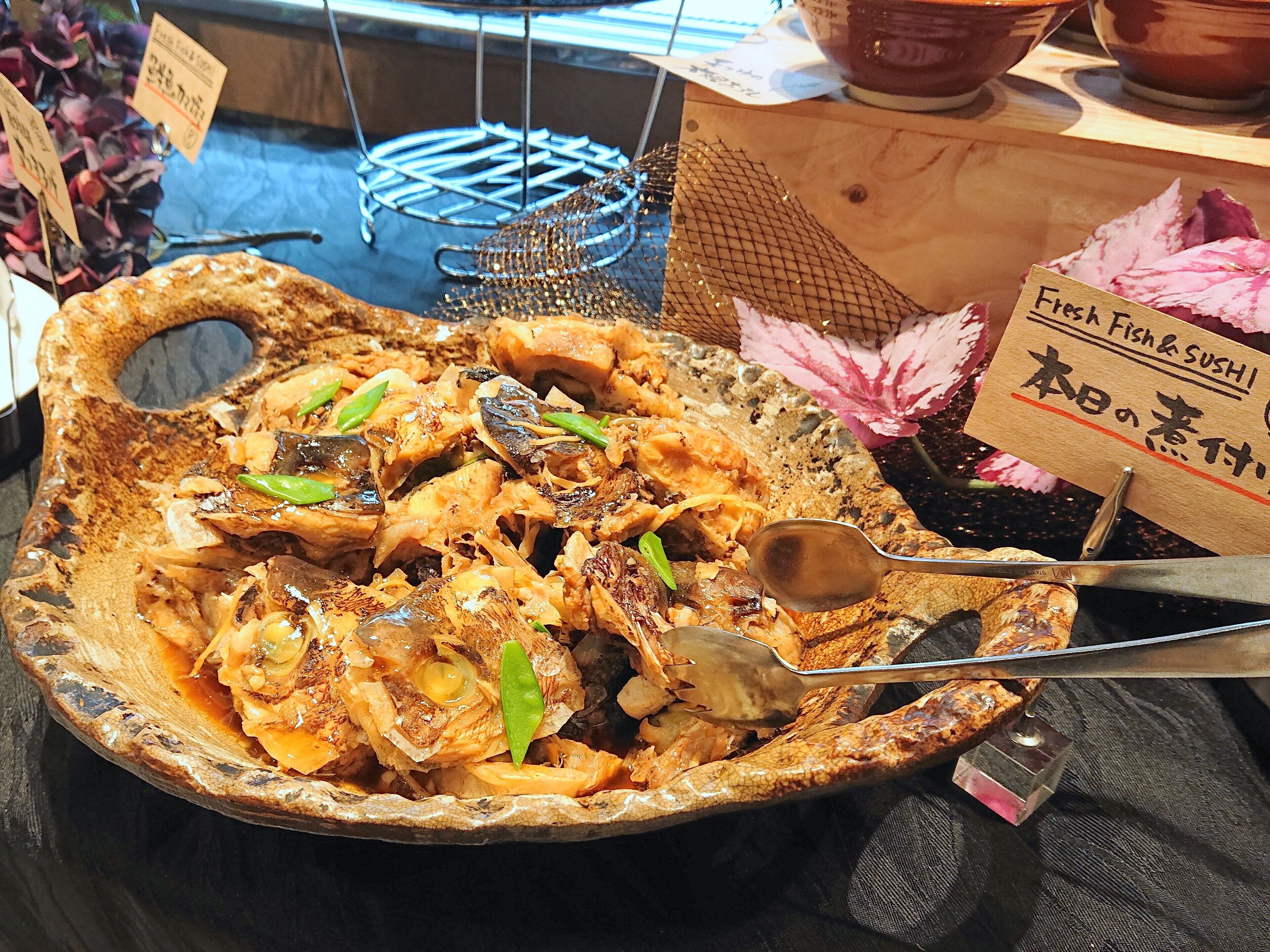 daily buffet breakfast (jpy 1500 per person)