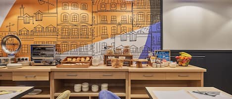 Frukostbuffé varje dag (EUR 14 per person)