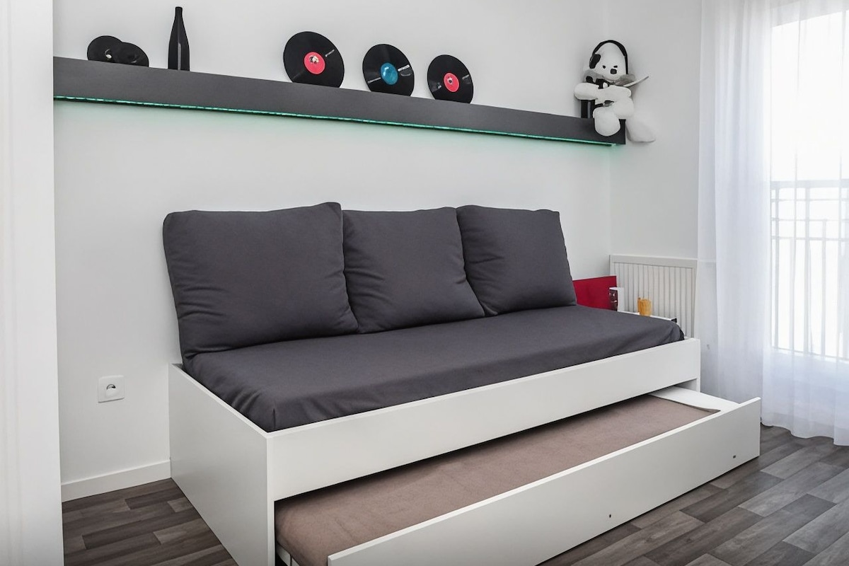 Coffres-forts dans les chambres, bureau, chambres insonorisées