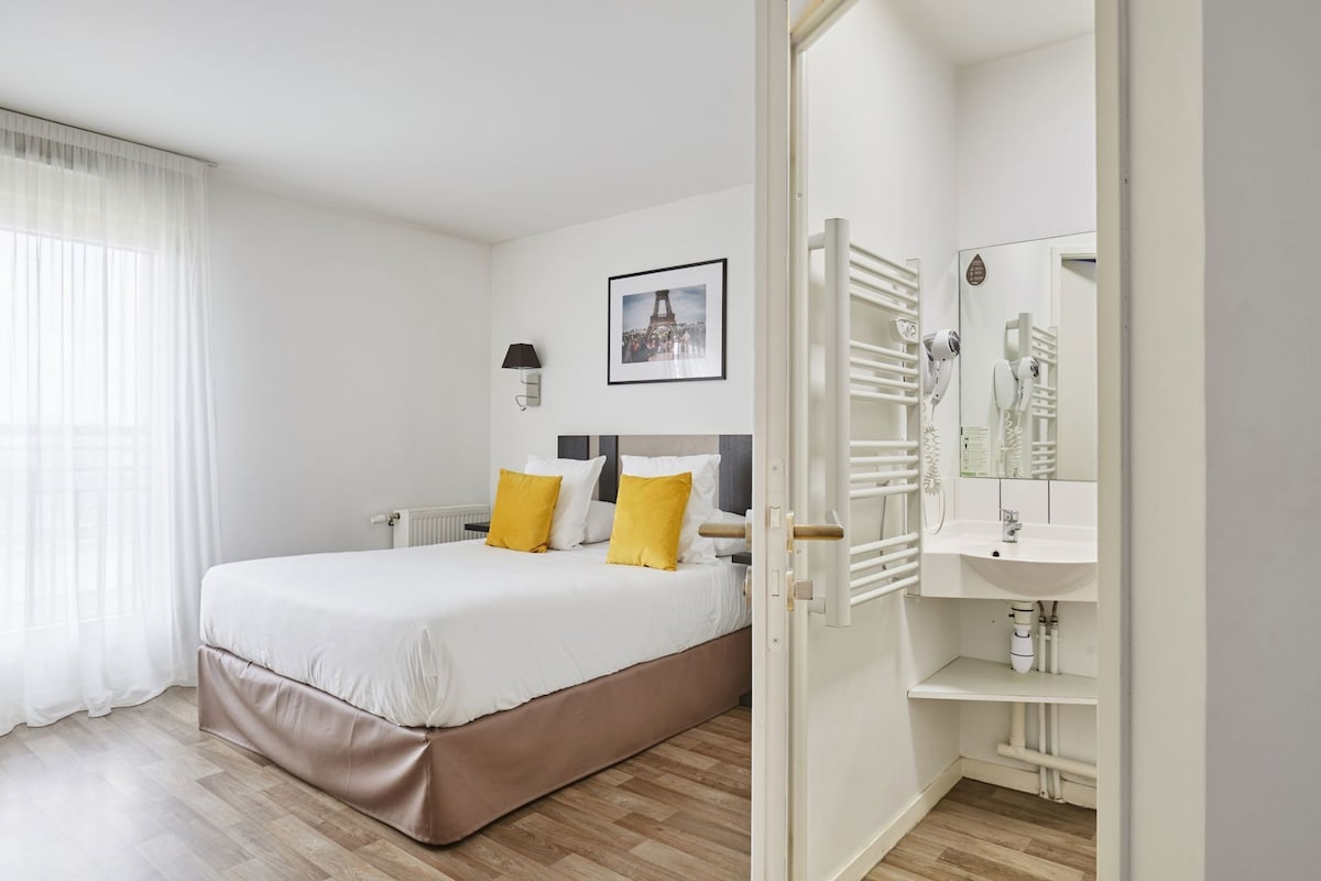 Coffres-forts dans les chambres, bureau, chambres insonorisées