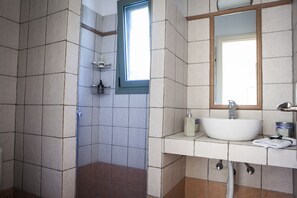 Bathroom - Villa Eleni (Kefalonia)